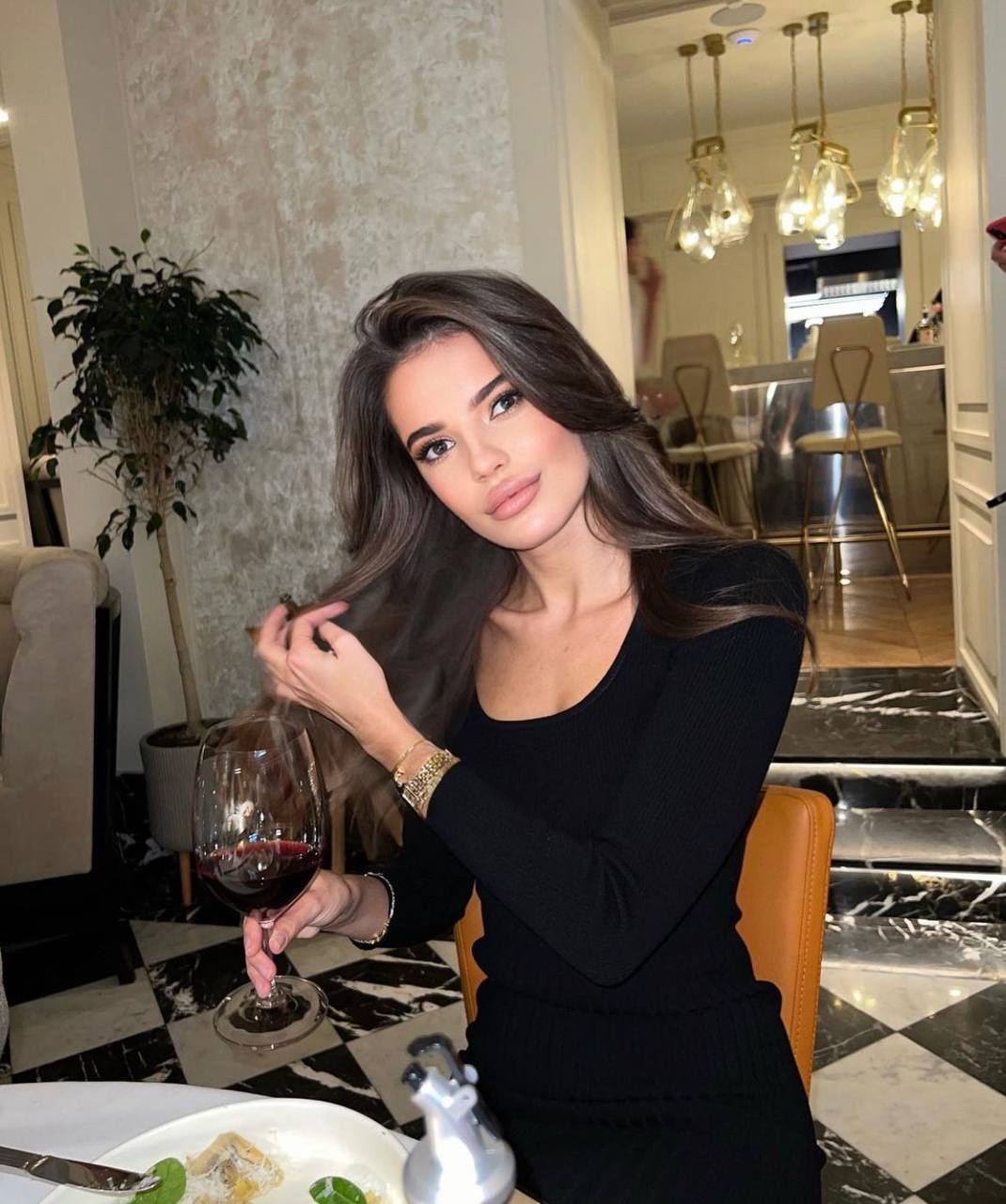 Премиум эскортница Алиса от escort-guru